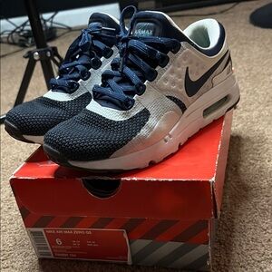 Nike Air Max Zero QS Sneakers